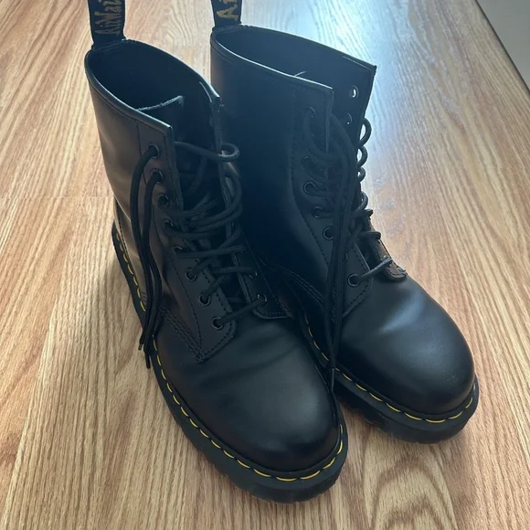 Dr. Martens 1460 Bex 8-Eye Smooth Leather Boots 11 Black - Picture 2 of 6